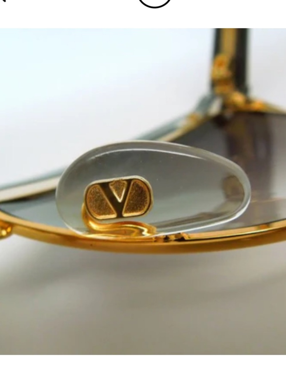 Vintage 1970s Valentino Two-Tone Cat-Eye Sunglasses in Black and Gold RARE - Picture 9 of 12